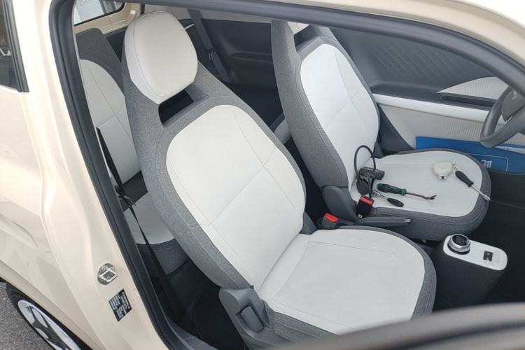 Used Geely Galaxy Panda 2025 210 km – Yuanqi Bear Right Front Seat