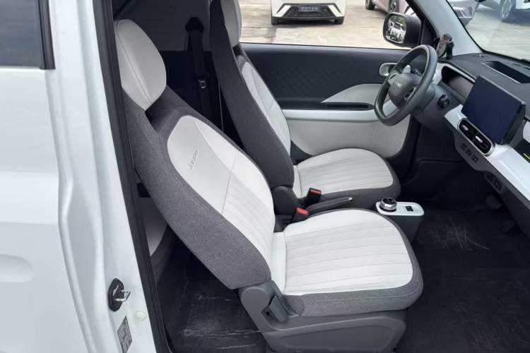 Used Geely Galaxy Panda 2025 210km Panda Kart Right Front Seat