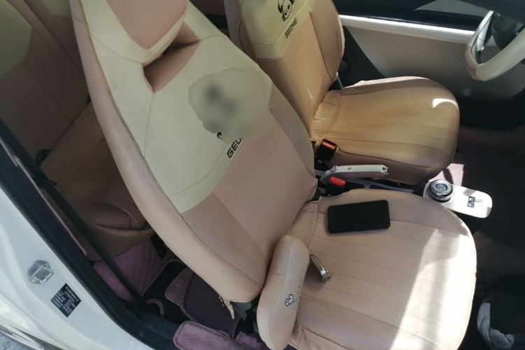 Used Geely Galaxy Panda 2025 210 km – Yuanqi Bear Right Front Seat