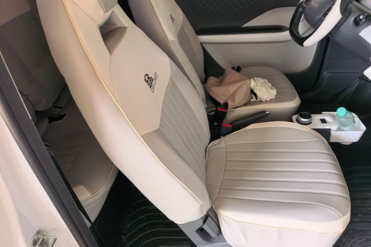 Used Geely Galaxy Panda 2025 210 km – Yuanqi Bear Right Front Seat