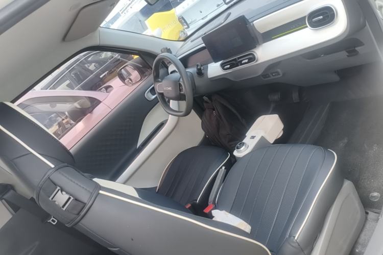 Used Geely Galaxy Panda 2025 210 km – Yuanqi Bear Right Front Seat