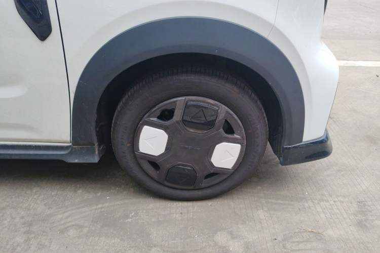 Used Geely Galaxy Panda 2025 210km Panda Kart Right Front Wheel Hub