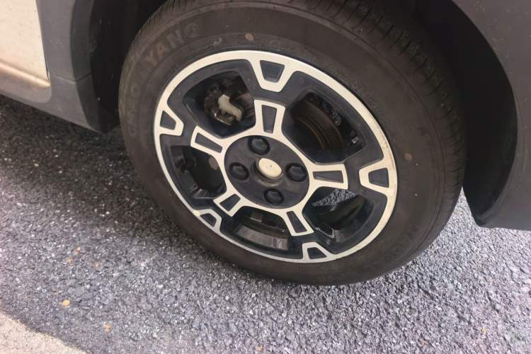 Used Geely Galaxy Panda 2025 210km Panda Rider Right Front Wheel Hub