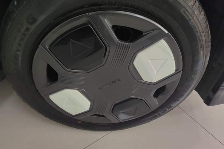 Used Geely Galaxy Panda 2025 210km Panda Kart Right Front Wheel Hub