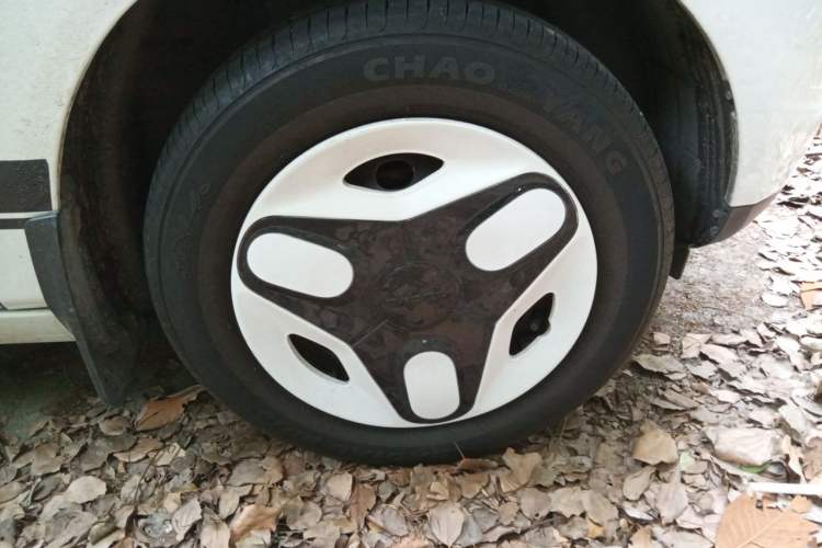Used Geely Galaxy Panda 2025 210 km – Yuanqi Bear Right Front Wheel Hub