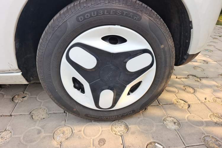 Used Geely Galaxy Panda 2025 210 km – Yuanqi Bear Right Front Wheel Hub