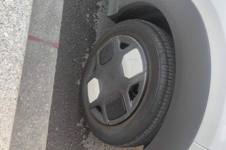 Used Geely Galaxy Panda 2025 210km Panda Kart Right Front Wheel Hub
