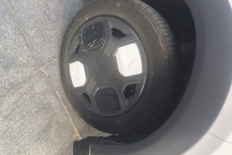 Used Geely Galaxy Panda 2025 210km Panda Kart Right Front Wheel Hub