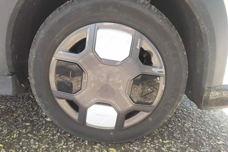 Used Geely Galaxy Panda 2025 210km Panda Kart Right Front Wheel Hub