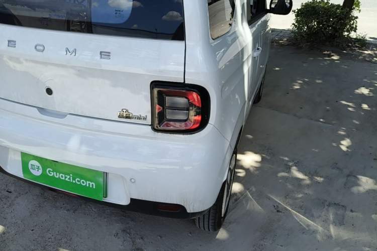 Used Geely Galaxy Panda 2025 210 km – Yuanqi Bear Right Rear Taillight