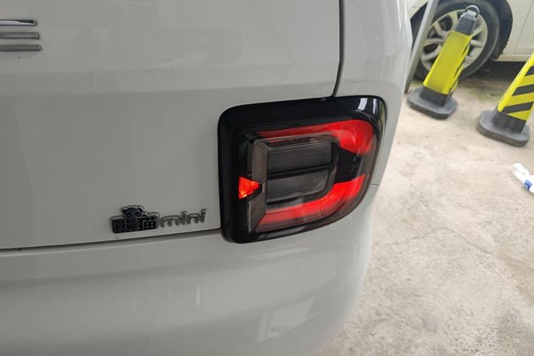 Used Geely Galaxy Panda 2025 210 km – Yuanqi Bear Right Rear Taillight