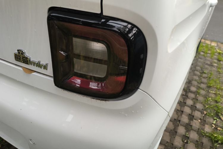 Used Geely Galaxy Panda 2025 210 km – Yuanqi Bear Right Rear Taillight