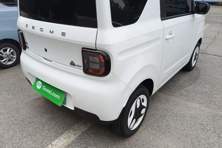 Used Geely Galaxy Panda 2025 210 km – Yuanqi Bear Right Rear Taillight