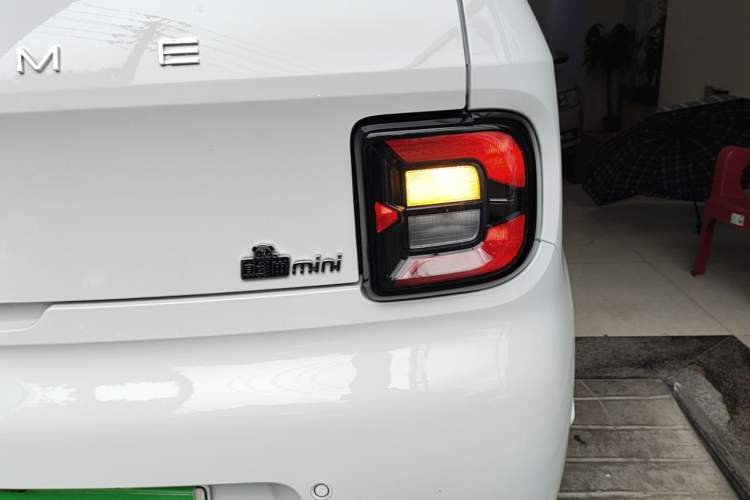 Used Geely Galaxy Panda 2025 210 km – Yuanqi Bear Right Rear Taillight