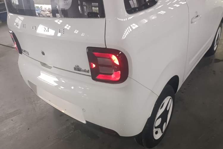 Used Geely Galaxy Panda 2025 210 km – Yuanqi Bear Right Rear Taillight
