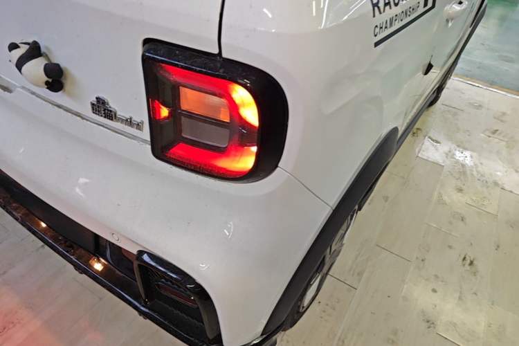Used Geely Galaxy Panda 2025 210km Panda Kart Right Rear Taillight
