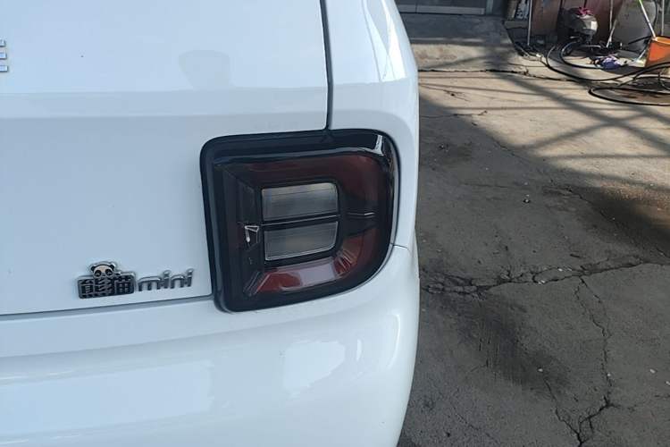 Used Geely Galaxy Panda 2025 210 km – Yuanqi Bear Right Rear Taillight