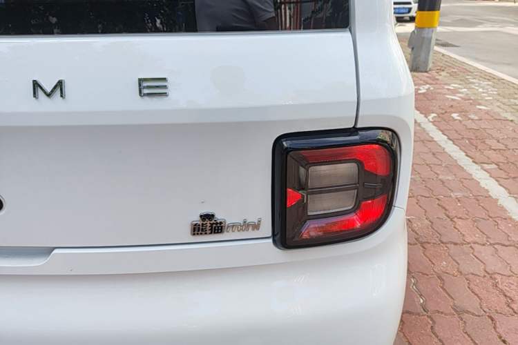 Used Geely Galaxy Panda 2025 210 km – Yuanqi Bear Right Rear Taillight