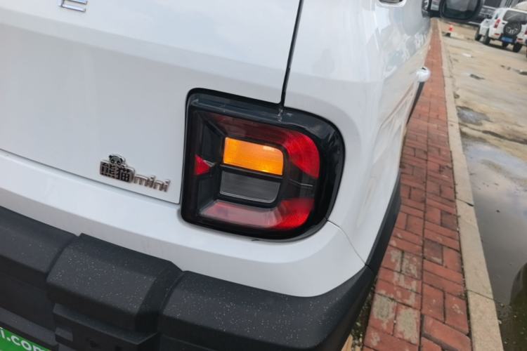 Used Geely Galaxy Panda 2025 210km Panda Rider Right Rear Taillight