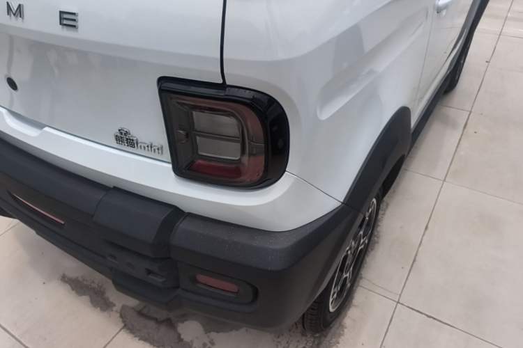 Used Geely Galaxy Panda 2025 210km Panda Rider Right Rear Taillight
