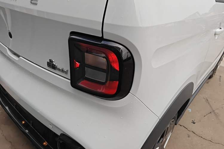 Used Geely Galaxy Panda 2025 210km Panda Kart Right Rear Taillight