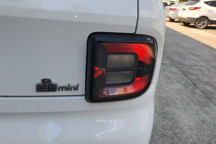 Used Geely Galaxy Panda 2025 210 km – Yuanqi Bear Right Rear Taillight