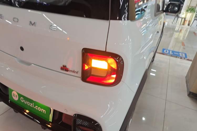 Used Geely Galaxy Panda 2025 210km Panda Kart Right Rear Taillight