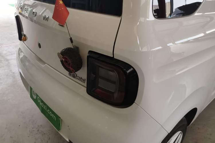 Used Geely Galaxy Panda 2025 210 km – Yuanqi Bear Right Rear Taillight
