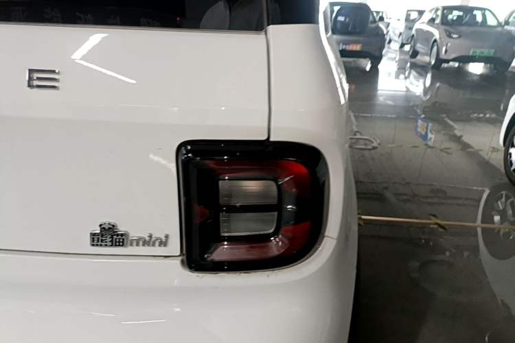 Used Geely Galaxy Panda 2025 210km Panda Kart Right Rear Taillight