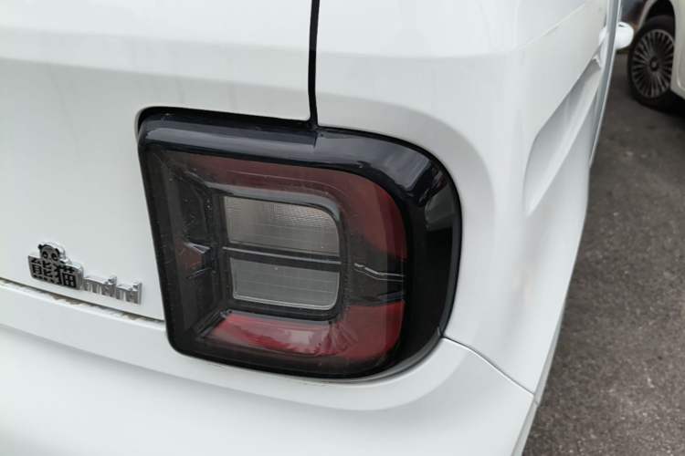 Used Geely Galaxy Panda 2025 210 km – Yuanqi Bear Right Rear Taillight