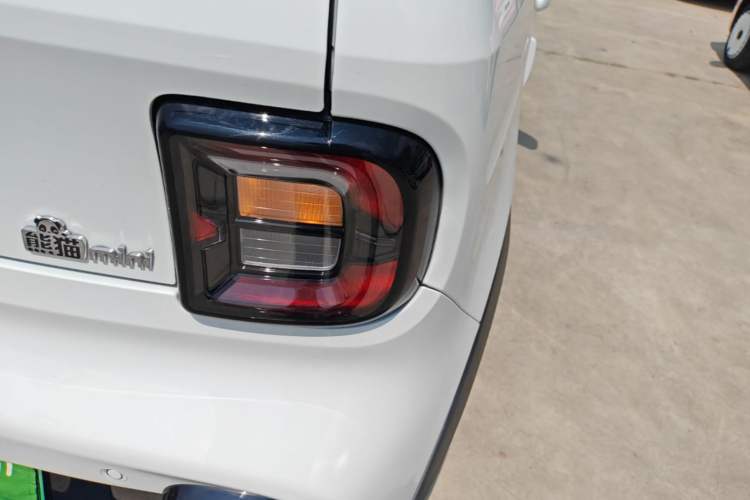 Used Geely Galaxy Panda 2025 210km Panda Kart Right Rear Taillight