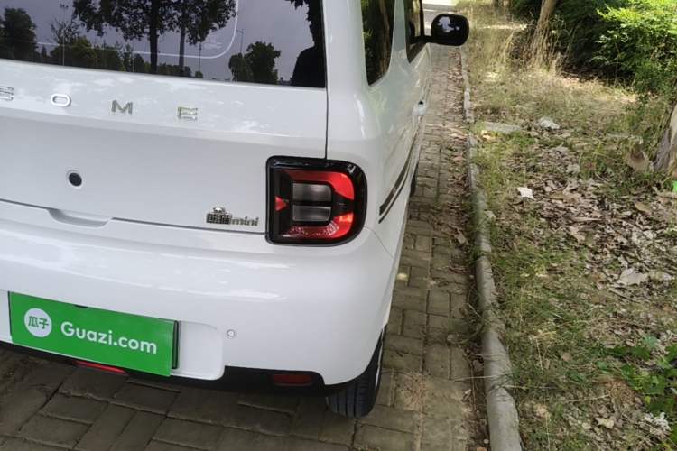 Used Geely Galaxy Panda 2025 210 km – Yuanqi Bear Right Rear Taillight