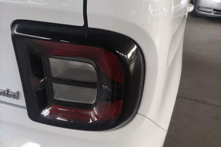 Used Geely Galaxy Panda 2025 210 km – Yuanqi Bear Right Rear Taillight