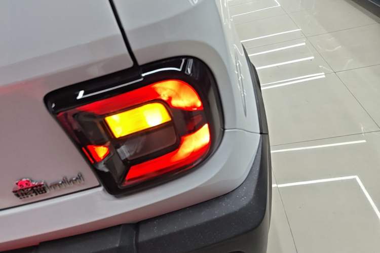 Used Geely Galaxy Panda 2025 210km Panda Rider Right Rear Taillight