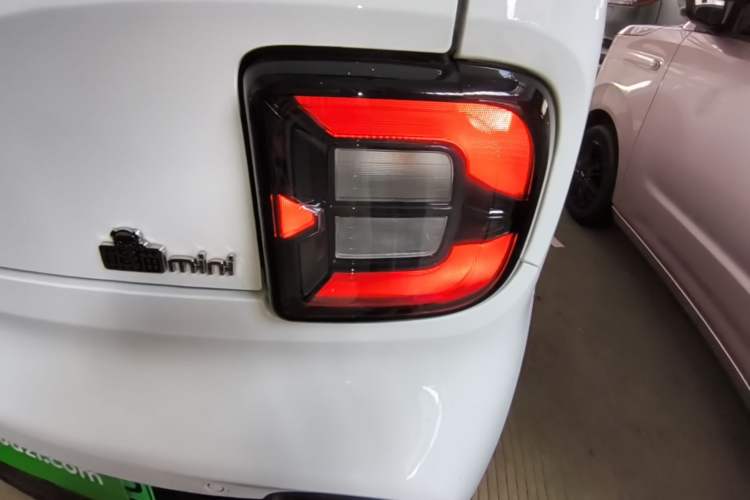 Used Geely Galaxy Panda 2025 210km Panda Kart Right Rear Taillight