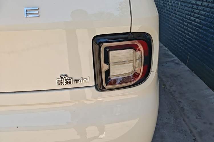 Used Geely Galaxy Panda 2025 210 km – Yuanqi Bear Right Rear Taillight