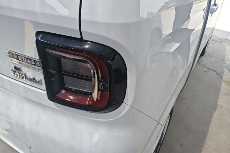Used Geely Galaxy Panda 2025 210 km – Yuanqi Bear Right Rear Taillight