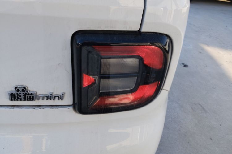Used Geely Galaxy Panda 2025 210 km – Yuanqi Bear Right Rear Taillight
