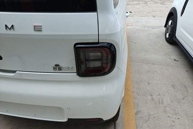 Used Geely Galaxy Panda 2025 210 km – Yuanqi Bear Right Rear Taillight