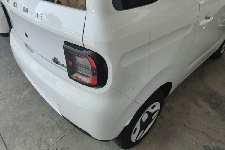 Used Geely Galaxy Panda 2025 210 km – Yuanqi Bear Right Rear Taillight