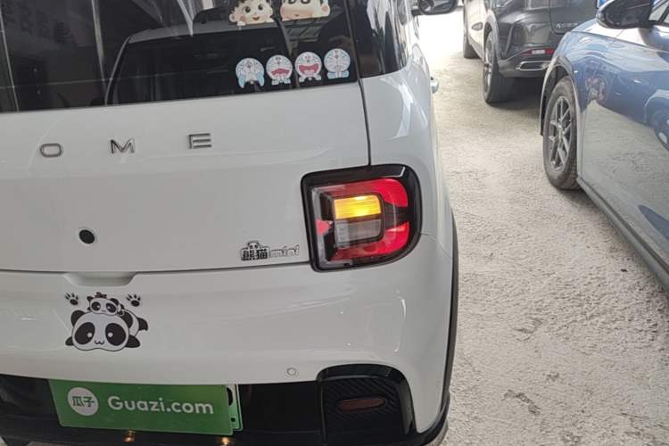 Used Geely Galaxy Panda 2025 210km Panda Kart Right Rear Taillight