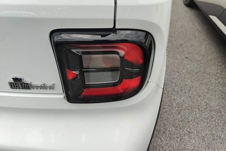 Used Geely Galaxy Panda 2025 210km Panda Kart Right Rear Taillight