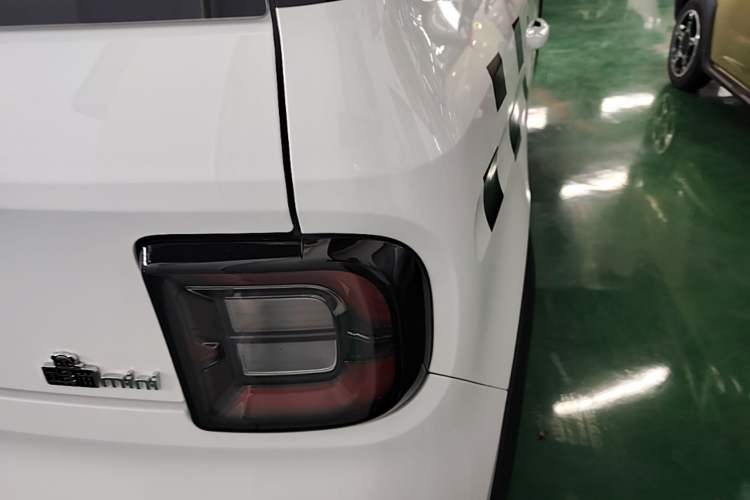 Used Geely Galaxy Panda 2025 210km Panda Kart Right Rear Taillight