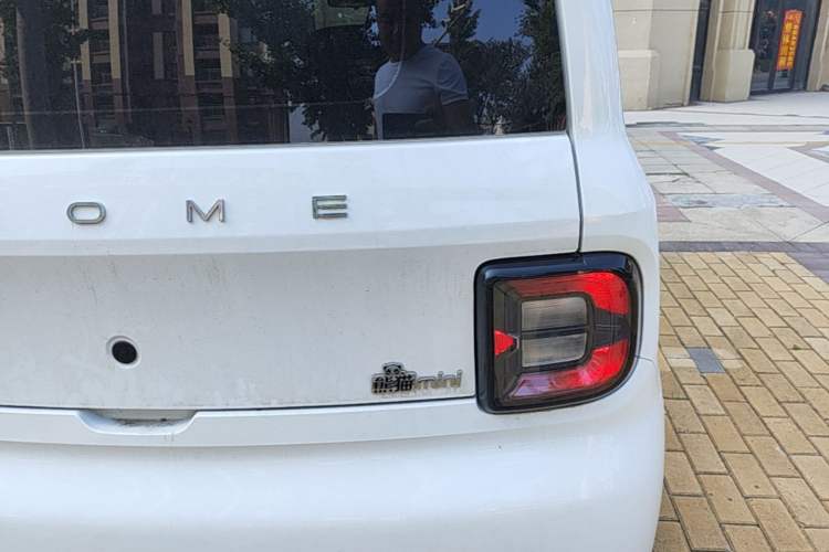 Used Geely Galaxy Panda 2025 210 km – Yuanqi Bear Right Rear Taillight