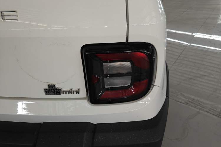 Used Geely Galaxy Panda 2025 210km Panda Rider Right Rear Taillight