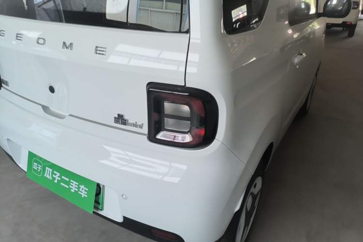 Used Geely Galaxy Panda 2025 210 km – Yuanqi Bear Right Rear Taillight
