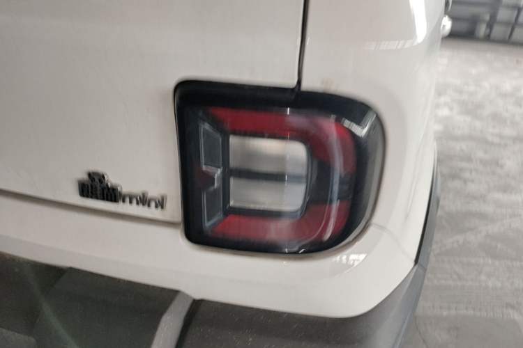 Used Geely Galaxy Panda 2025 210km Panda Rider Right Rear Taillight