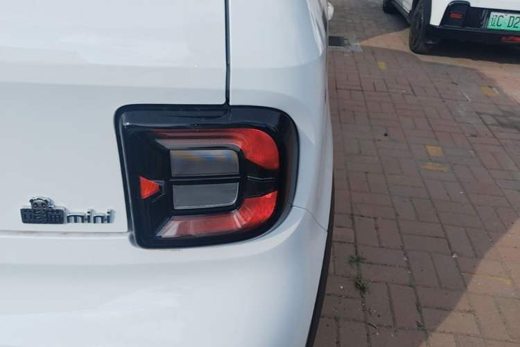 Used Geely Galaxy Panda 2025 210km Panda Kart Right Rear Taillight