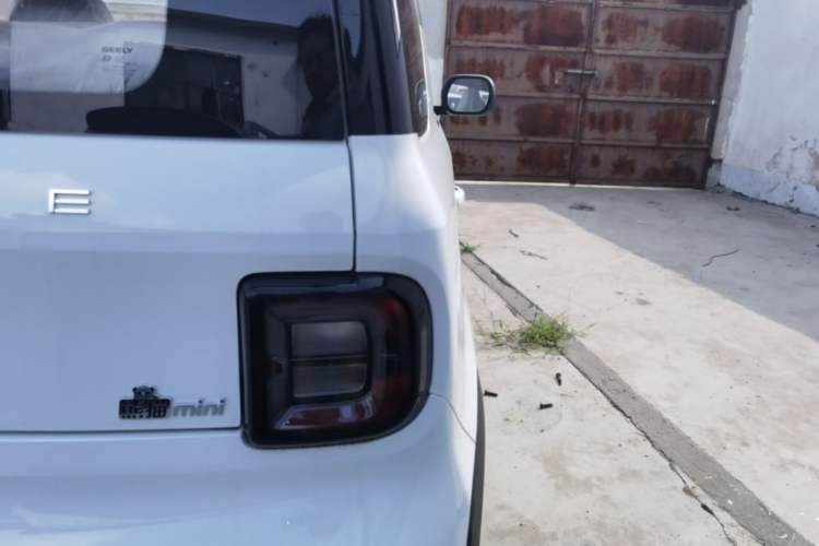 Used Geely Galaxy Panda 2025 210km Panda Kart Right Rear Taillight