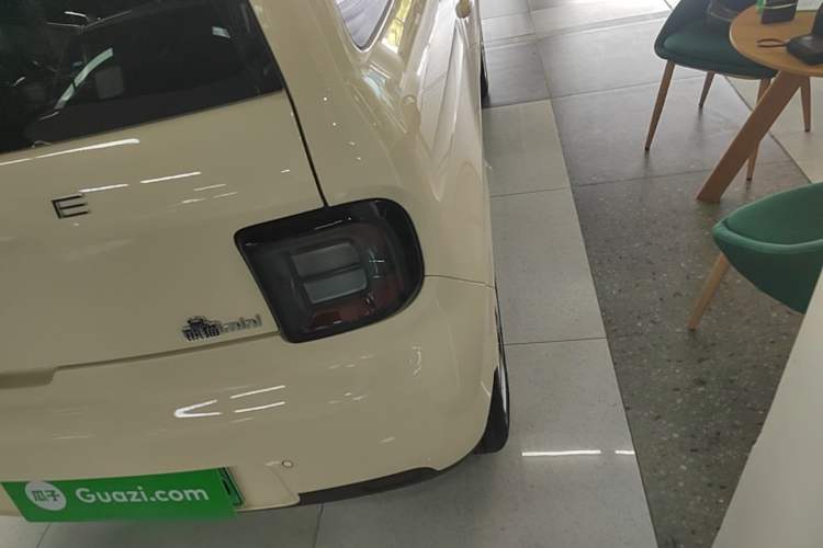 Used Geely Galaxy Panda 2025 210 km – Yuanqi Bear Right Rear Taillight